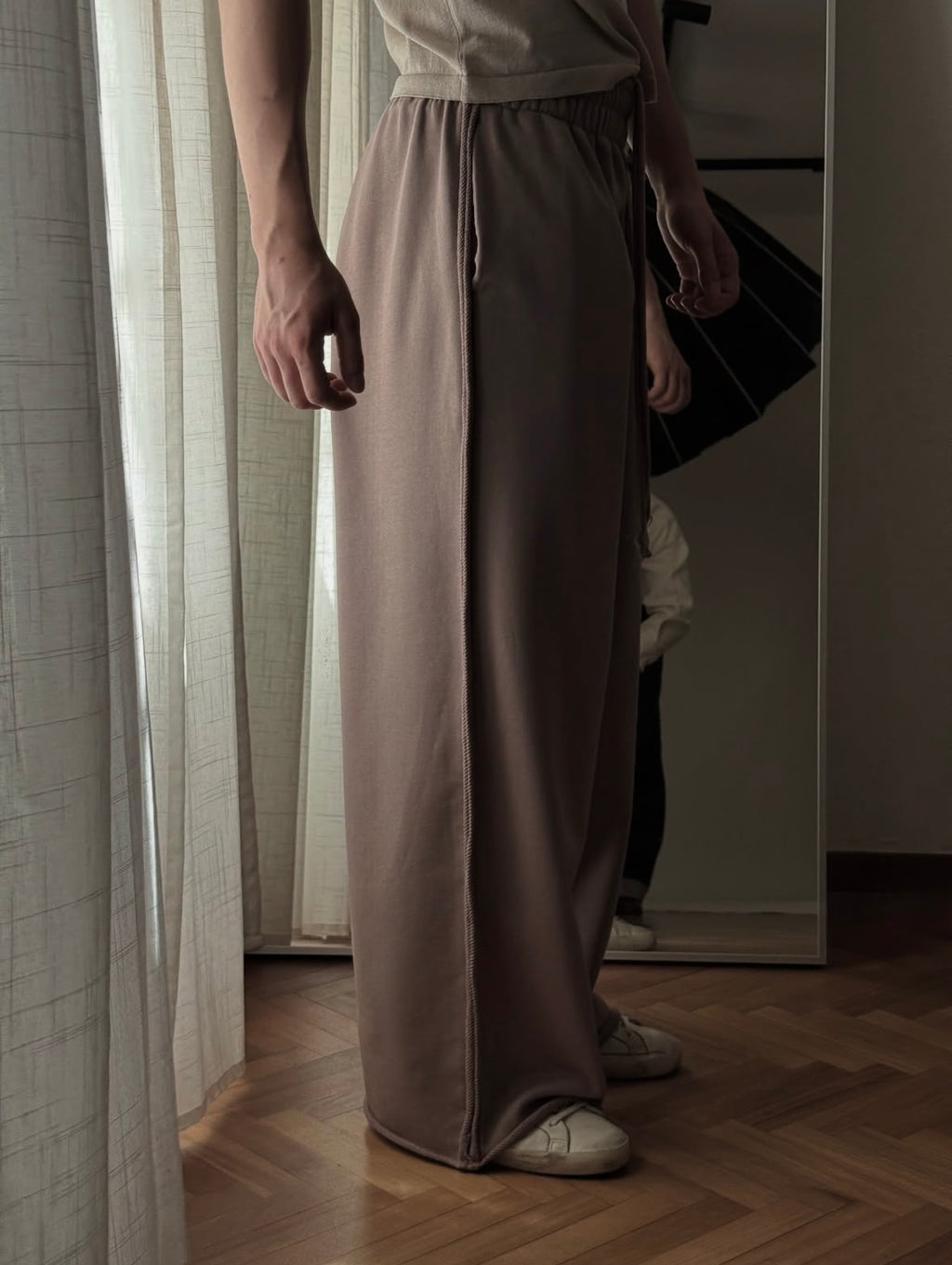 THE LIGHT-PANTS