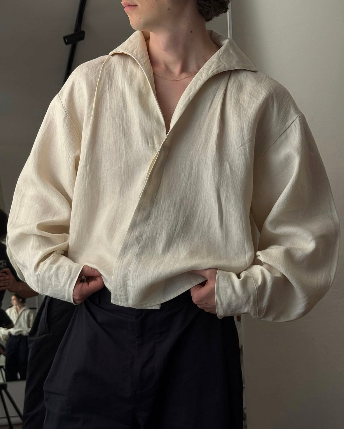 THE LINNEN SHIRT